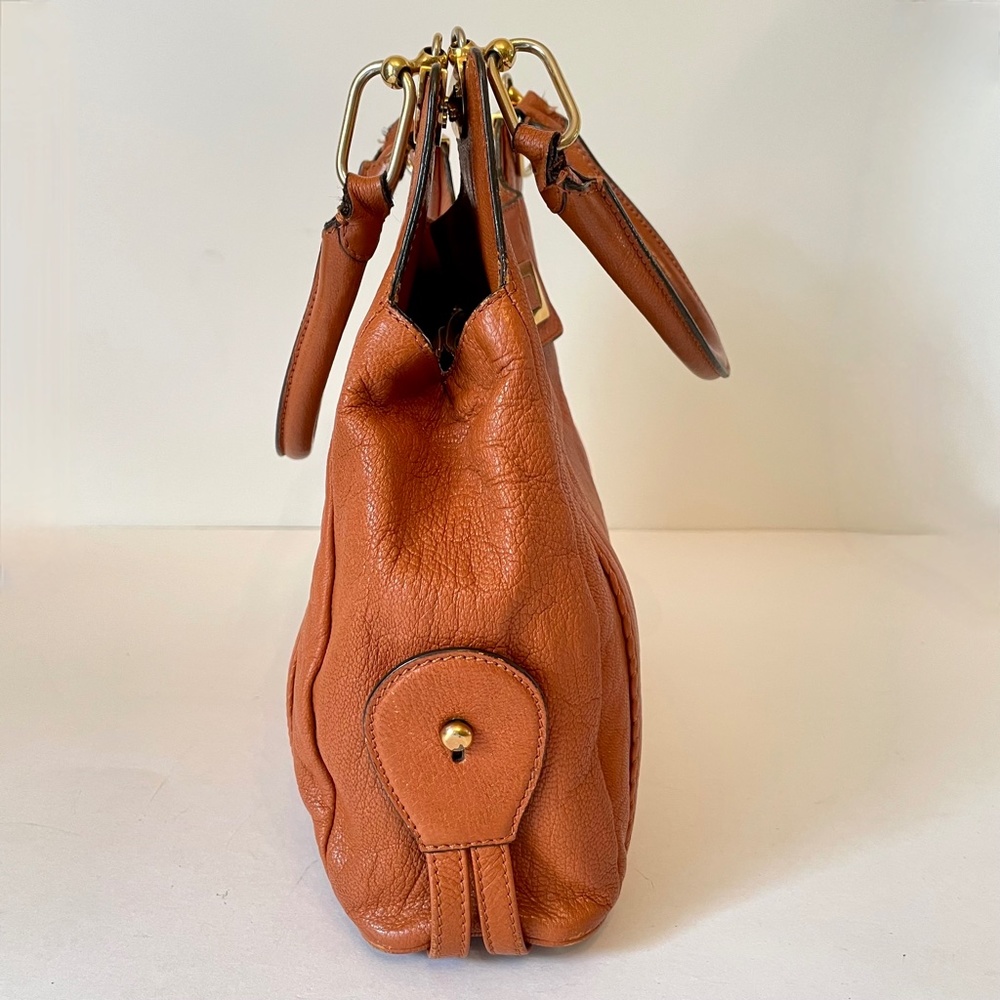 Chloe Brown Leather Shoulder Bag with Gold Hardware - Picture 4 of 14